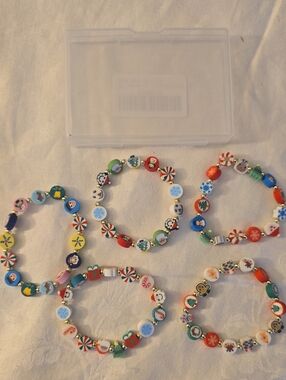 Kids Festive Holiday Beaded Stretch Bracelets - Set of 5 New